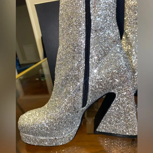 Silver Sparkling Heeled Boots! 🤩 - Picture 5 of 7